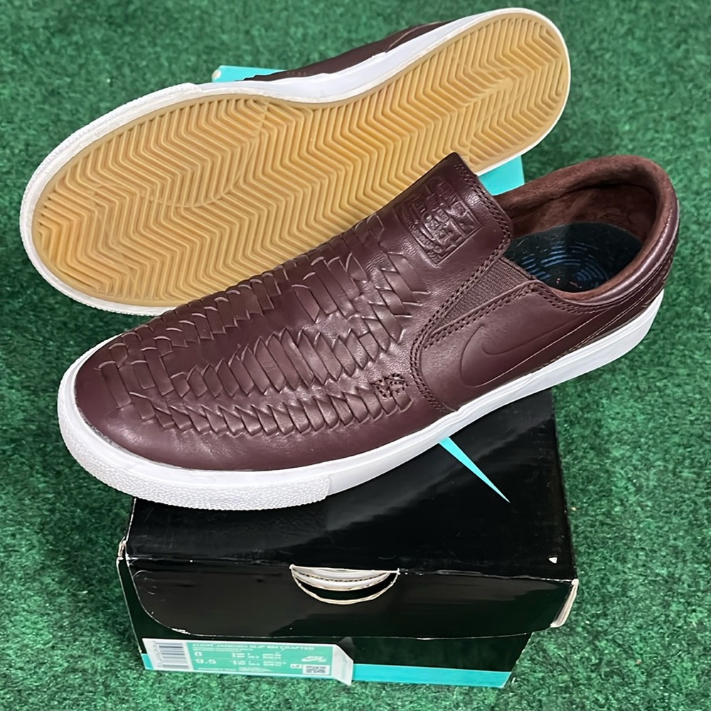 Nike SB Zoom Janoski Slip-On Crafted Men's Burgundy Sneaker